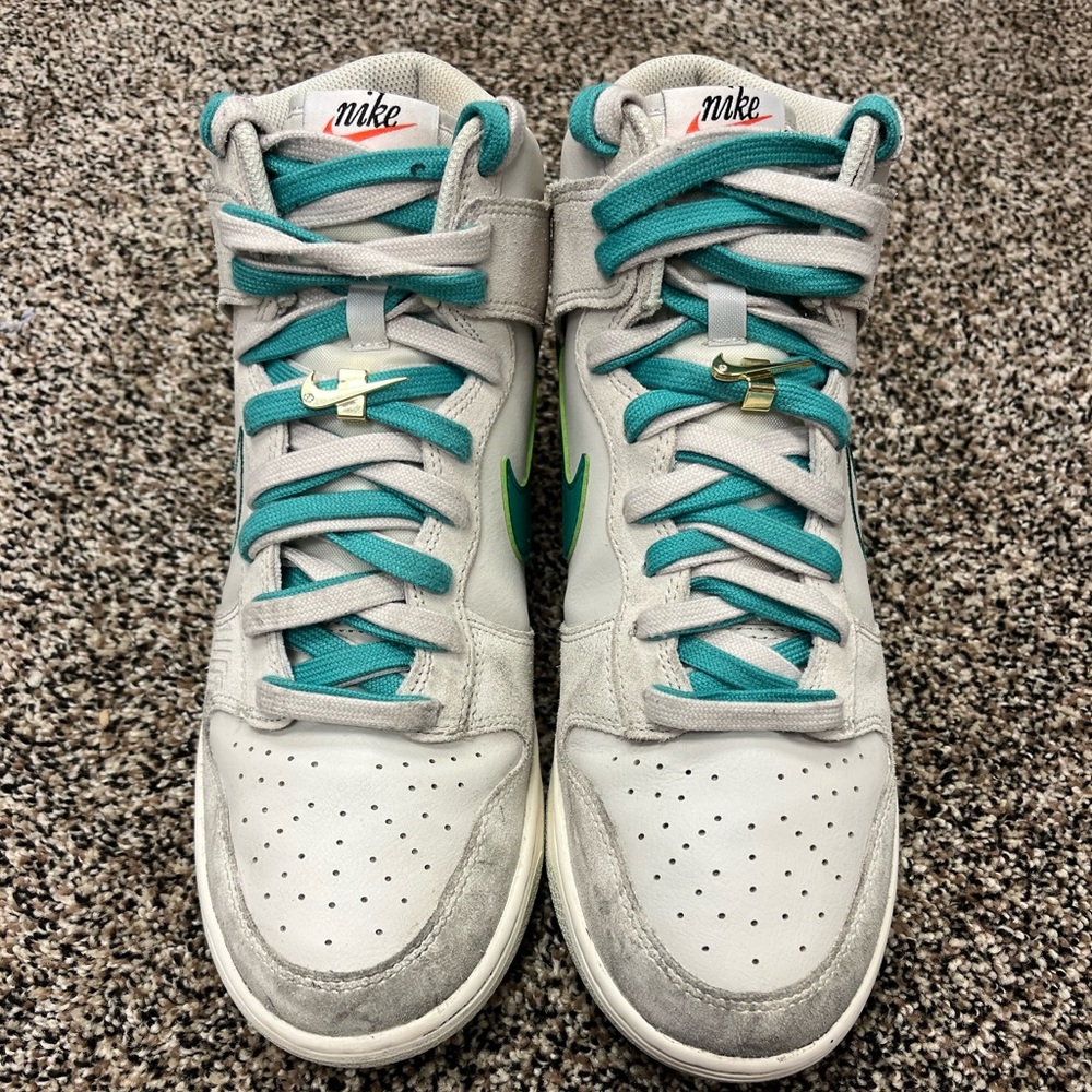 Size 10 - Nike Dunk SE High First Use Pack - Green Noise